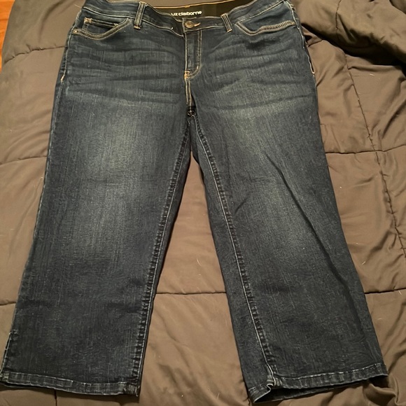 Jeans - Picture 1 of 2